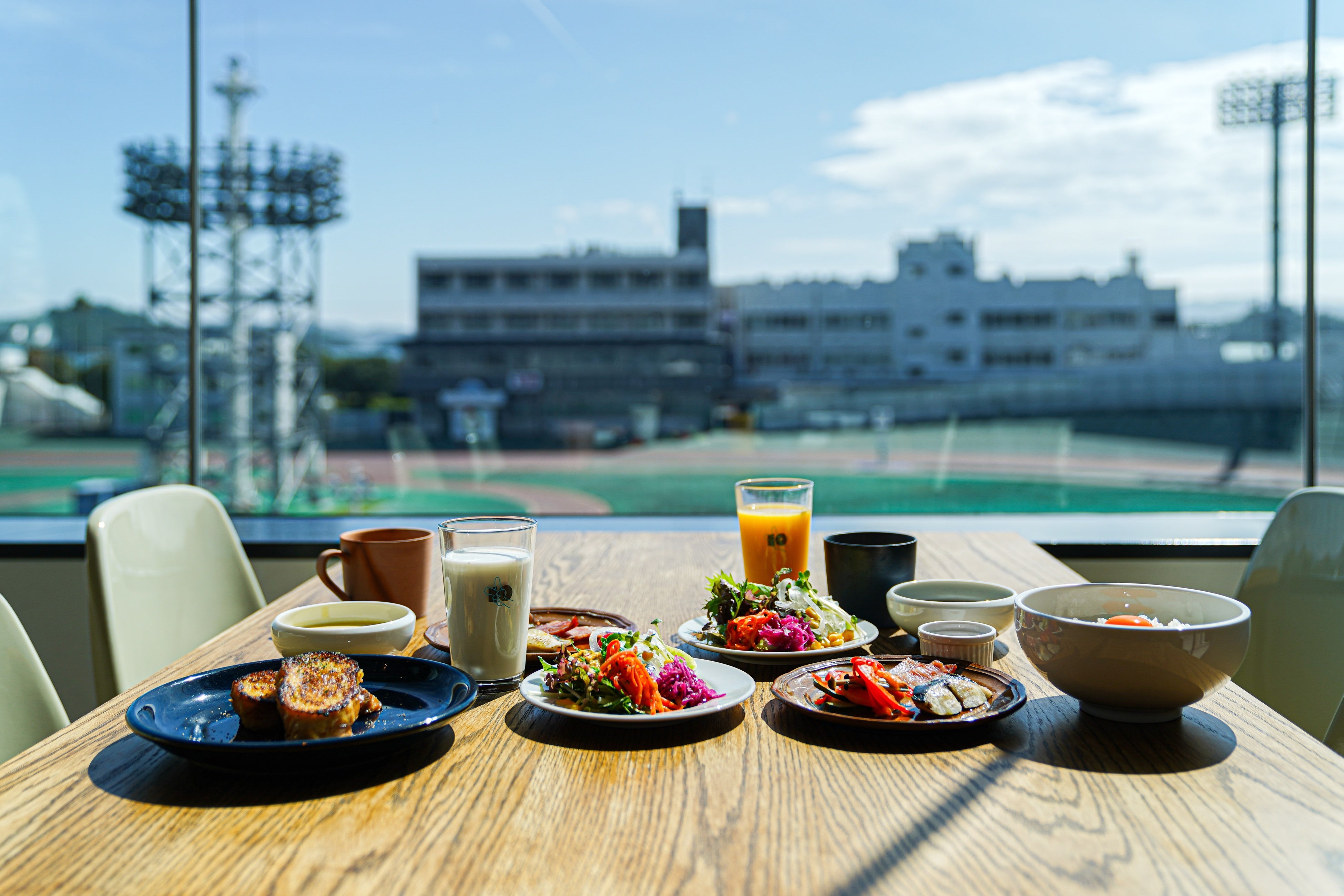 「KEIRIN HOTEL 10 by 温故知新」夏本番、“泊まれる競輪場” がアツい！ホテル内の大浴場・サウナの外来利用日...