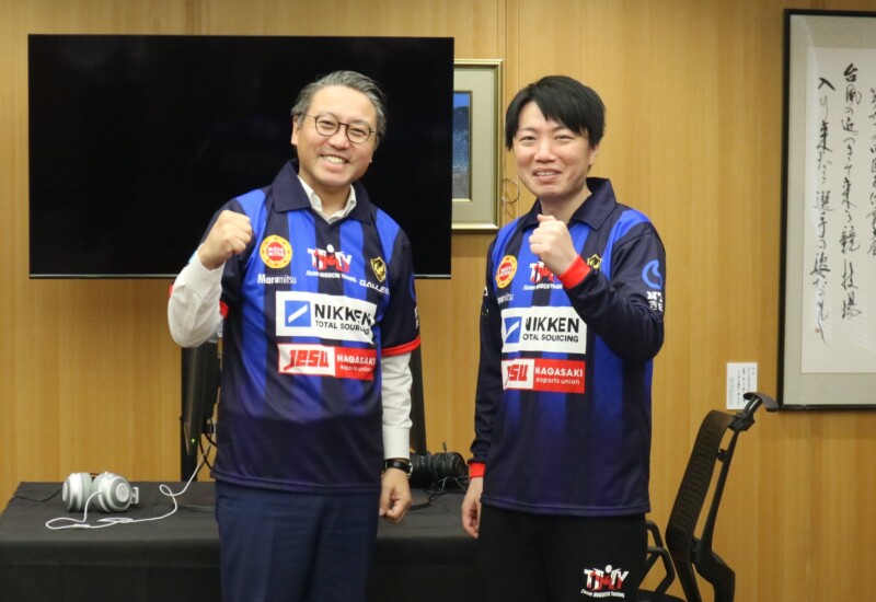 EVO JAPAN 2024「鉄拳8」を制覇したプロeスポーツプレイヤー チクリン選手が長崎県大石知事を表敬訪問