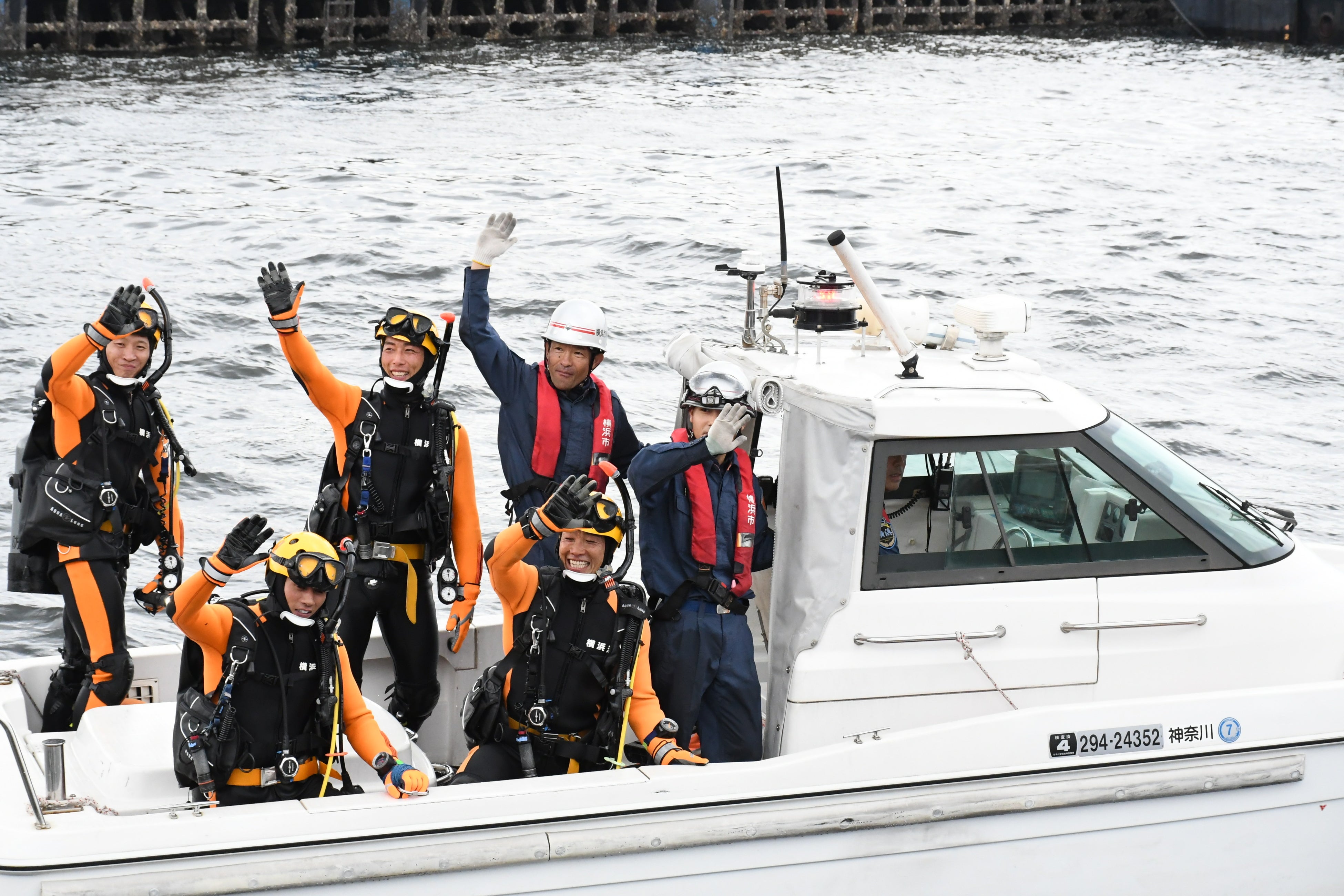 全国初！！「陸」・「海」・「空」の消防体験をふるさと納税で横浜市消防局がお届けします。