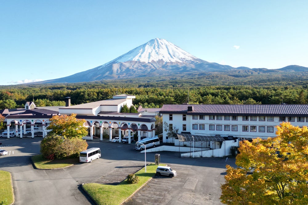 富士五湖エリアの観光情報チラシ「おいでよ！富士山」に特別版が登場！レジャー施設のお得なクーポンがついた...