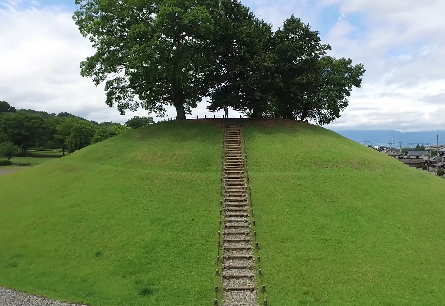 夏休みの思い出に！勾玉(まがたま)を作ってみよう！山梨県曽根丘陵公園で8/3(土)・4(日)・10(土)・11(日)の4...