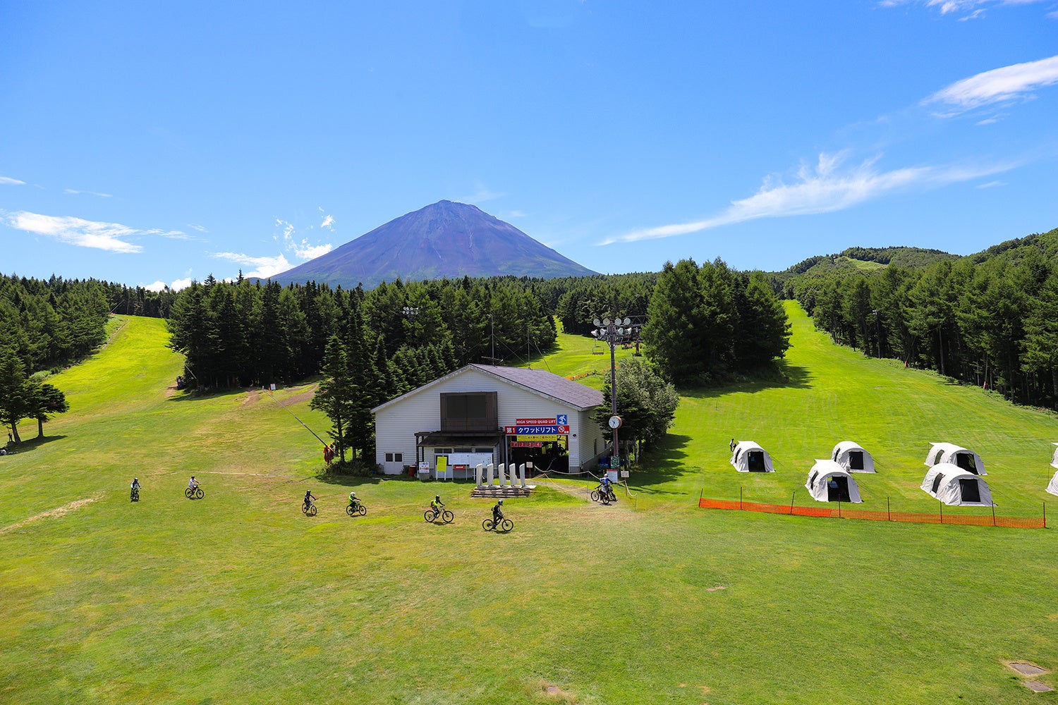 【ふじてんリゾート】夏でもスキー＆スノーボードが楽しめるふじてんのサマーゲレンデで8/4(日)・18(日)の全...