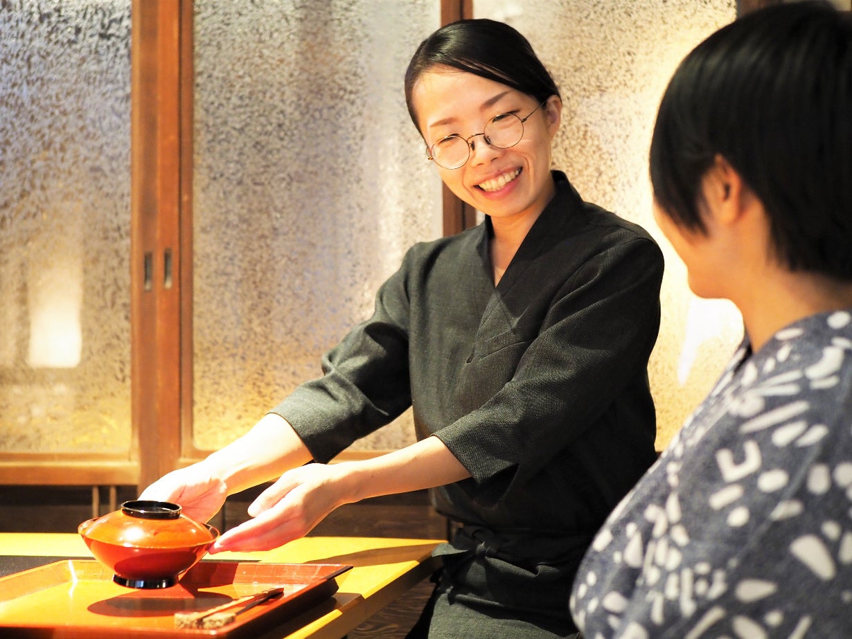 “和食×オリーブ”が大人気。小豆島の高級旅館「真里」が作る、オリジナルの「いりこ酢」とオリーブオイルのセ...