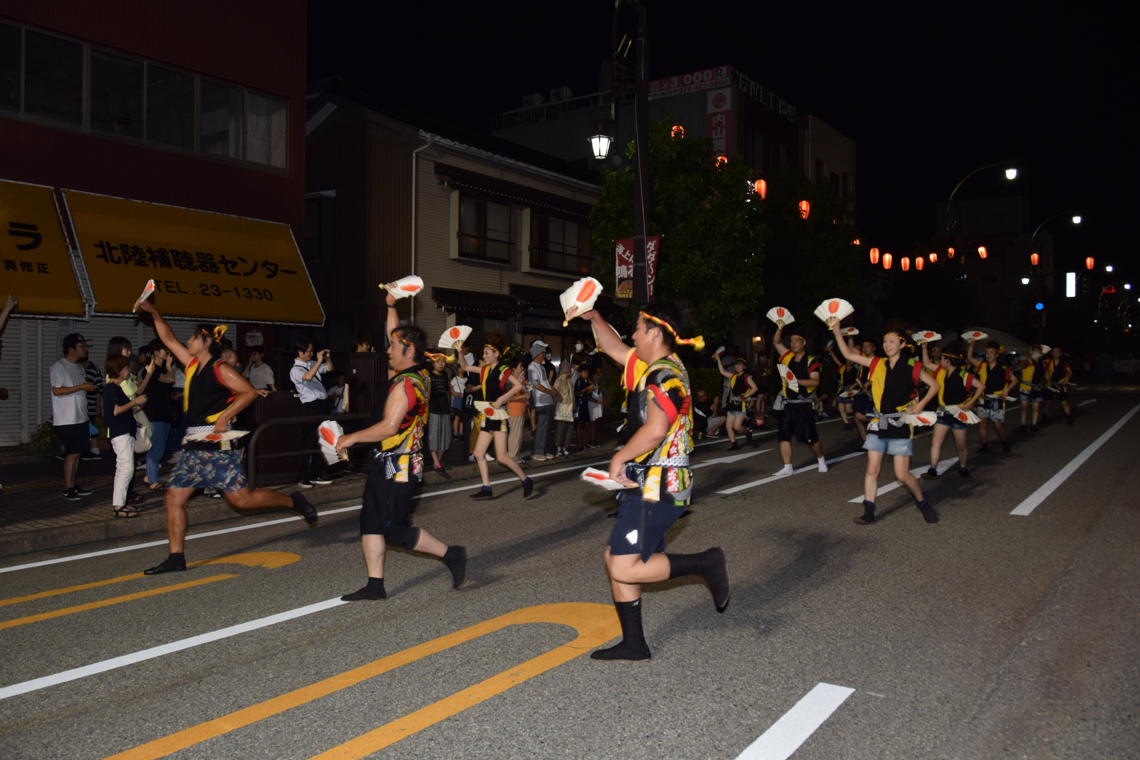 ユネスコ無形文化遺産に登録された「たてもん祭り」乗れる、間近で観覧できる、木札が貰える特別観覧席の販売...