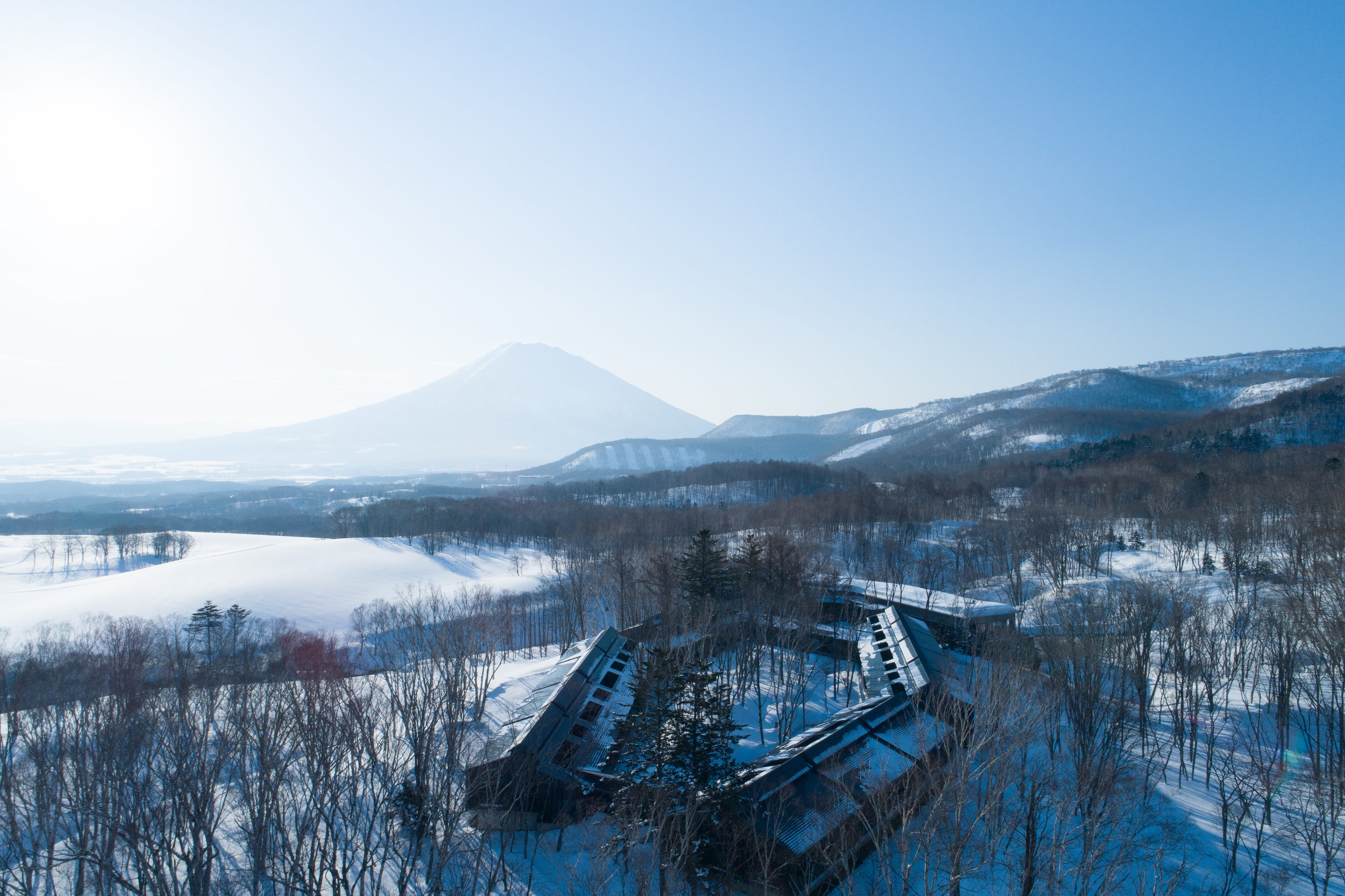 北海道の大地に佇む隠れ温泉旅館「坐忘林」、アジア初となるミシュランガイドのホテルセレクションにおいて、...