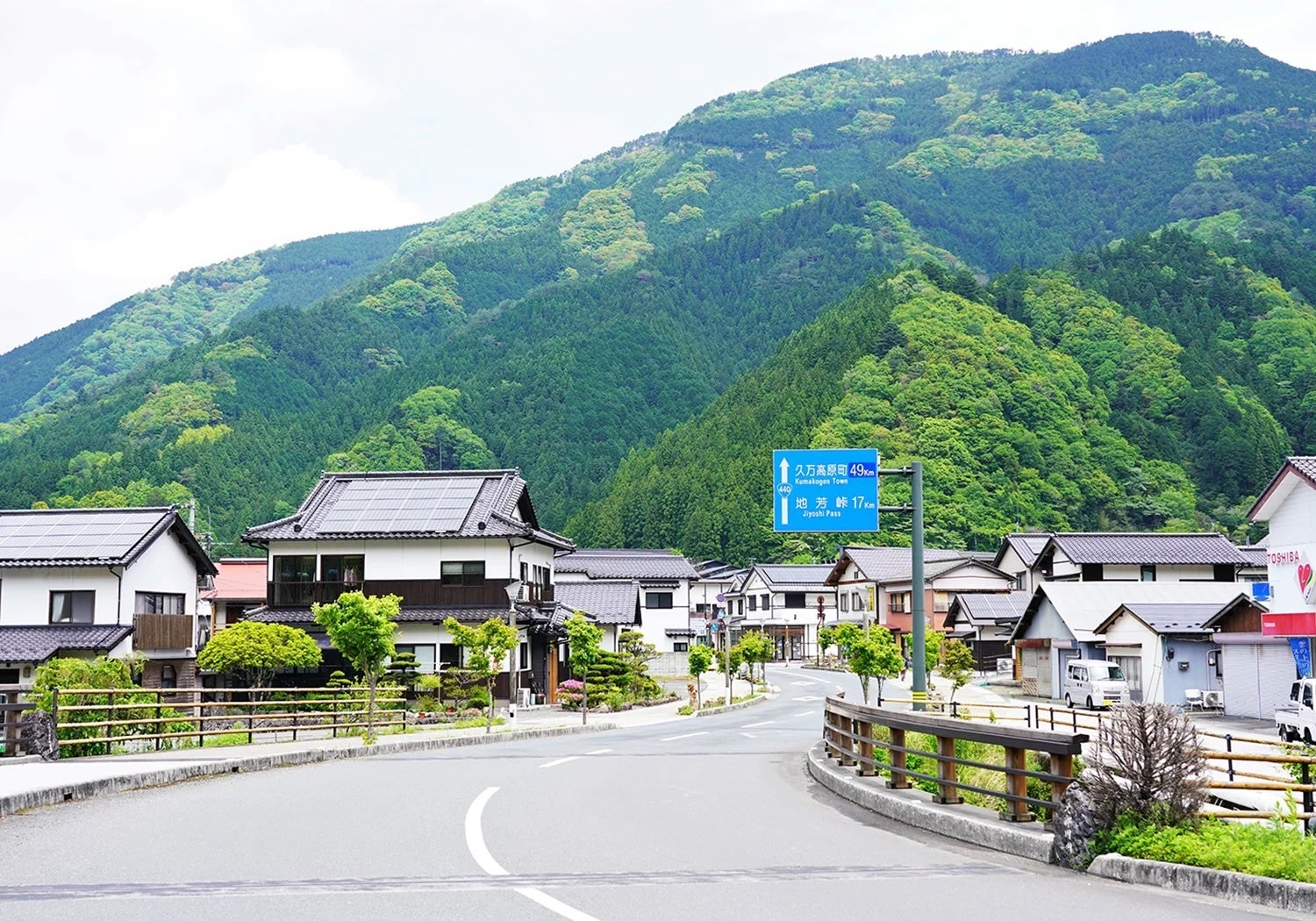 バリューマネジメント株式会社が高知県梼原町および一般社団法人ゆすはら雲の上観光協会と包括連携協定を締結