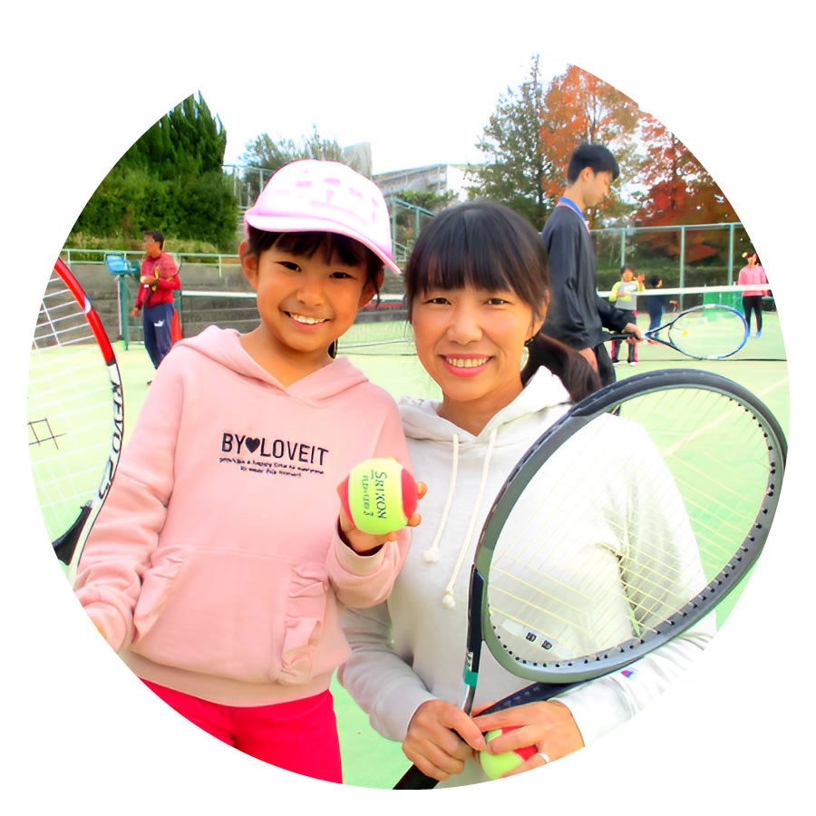 お子様が大きく成長を見せる夏休み。元気に運動できる計画はありますか？『こども短期テニス教室』の募集を今...