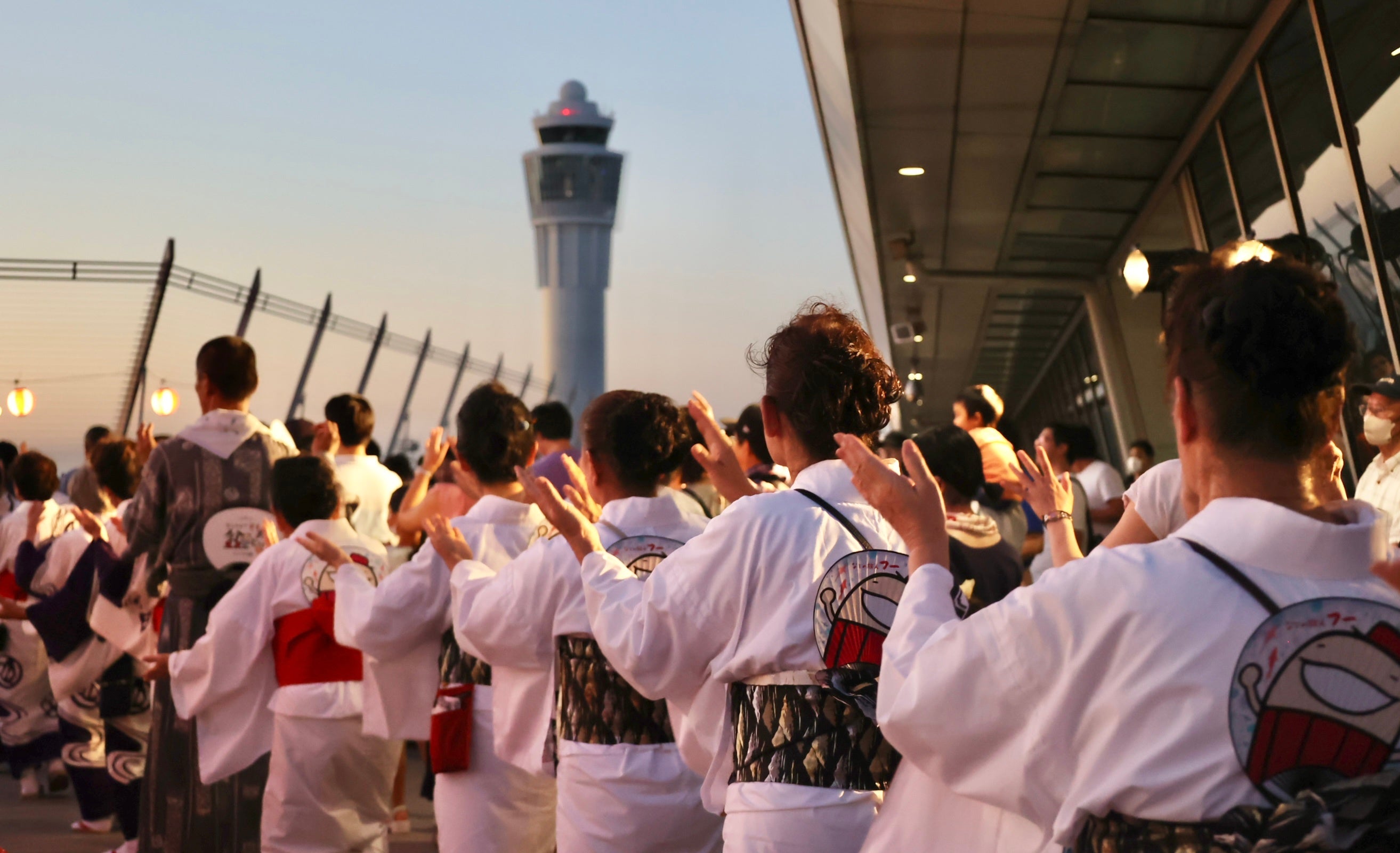 【飛行機を眺めながら盆踊り】「第14回セントレア盆踊り」5年ぶりに2日間で開催！