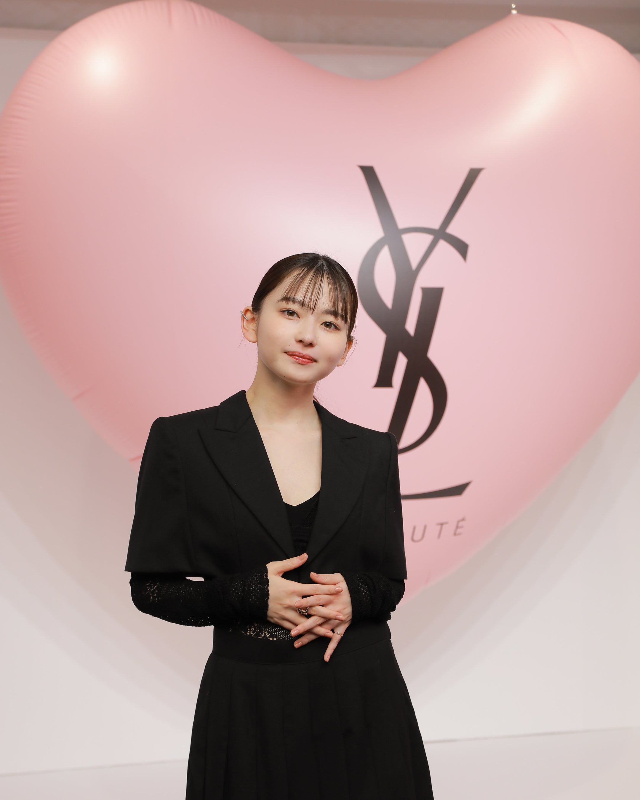 YSLのポップアップイベント『YSL LOVESHINE FACTORY』に齋藤飛鳥、藤田ニコル、三吉彩花、山田杏奈ら豪華ゲス...