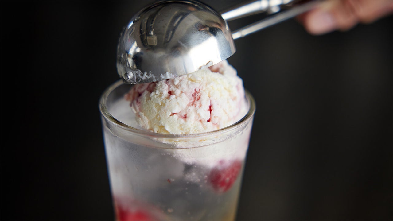 【DEAN & DELUCA】夏季限定　コーディアルシロップでたのしむ、夏のアイスクリームソーダ