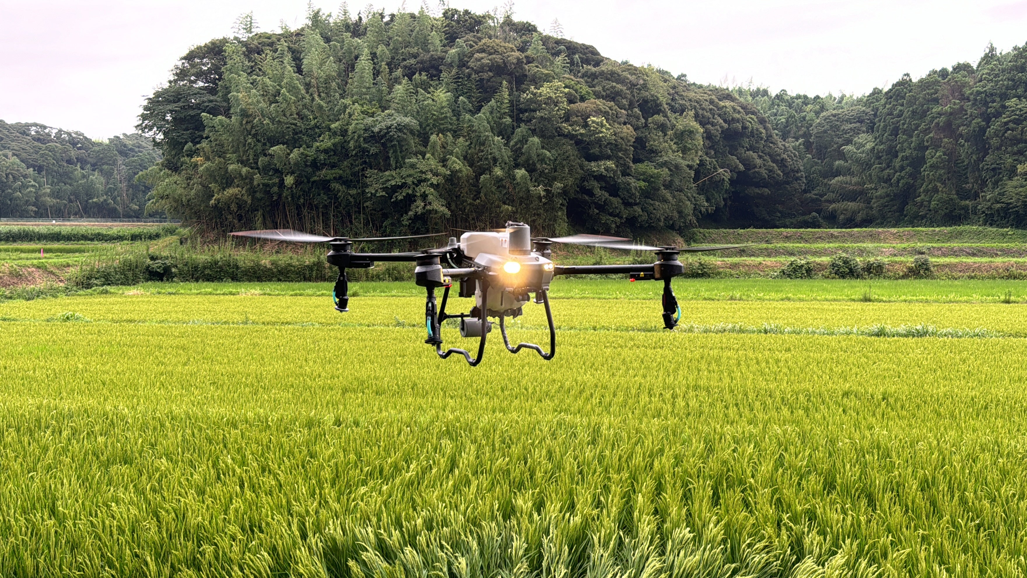 IDAは東庄町で約1,000Haのドローンによる空中散布を行いました