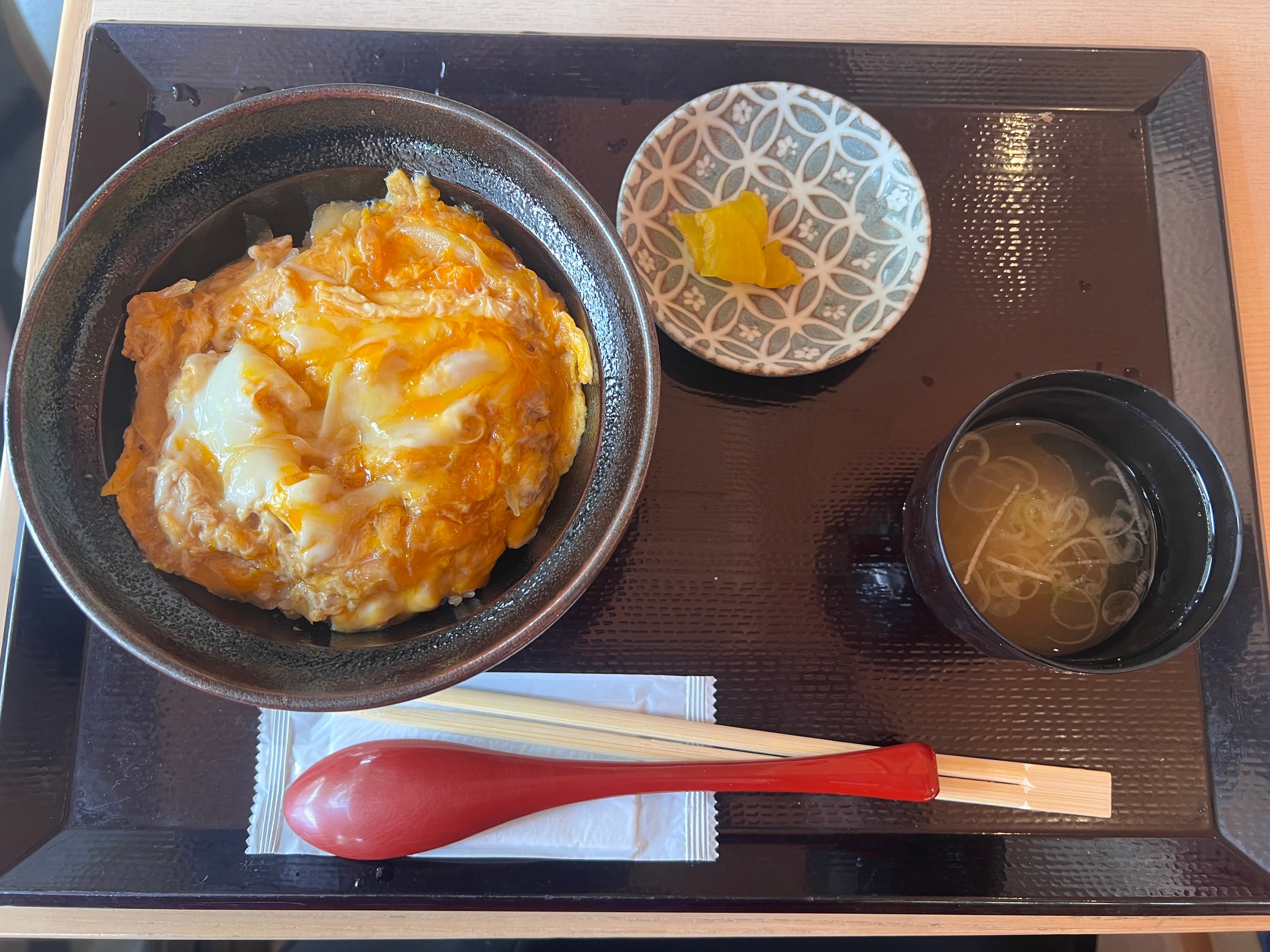 △「特攻の母」と愛された鳥濱トメさんの玉子丼