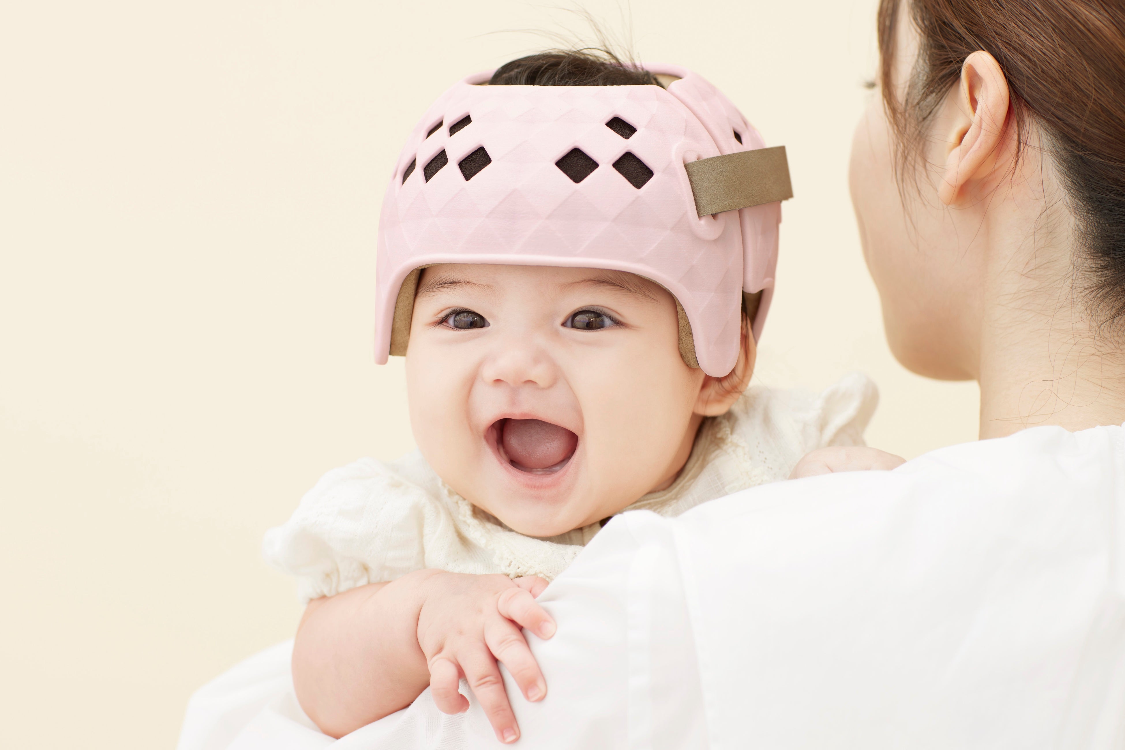 国内初「赤ちゃんの頭のかたち測定」アプリが累計25万ダウンロードを突破！乳児の頭蓋変形の測定のみならず頭...