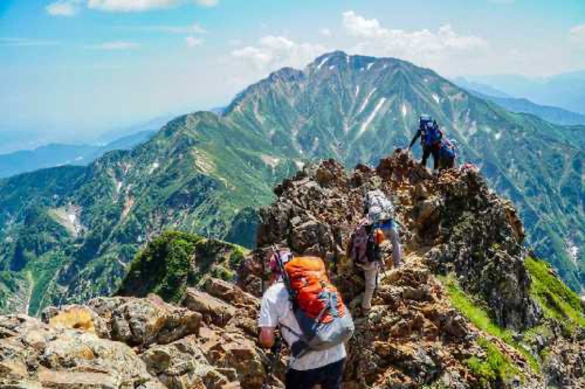 白馬村のグリーンシーズン、本格スタート！各スキー場の夏営業がはじまり、地元山岳ガイド「白馬マイスター」...