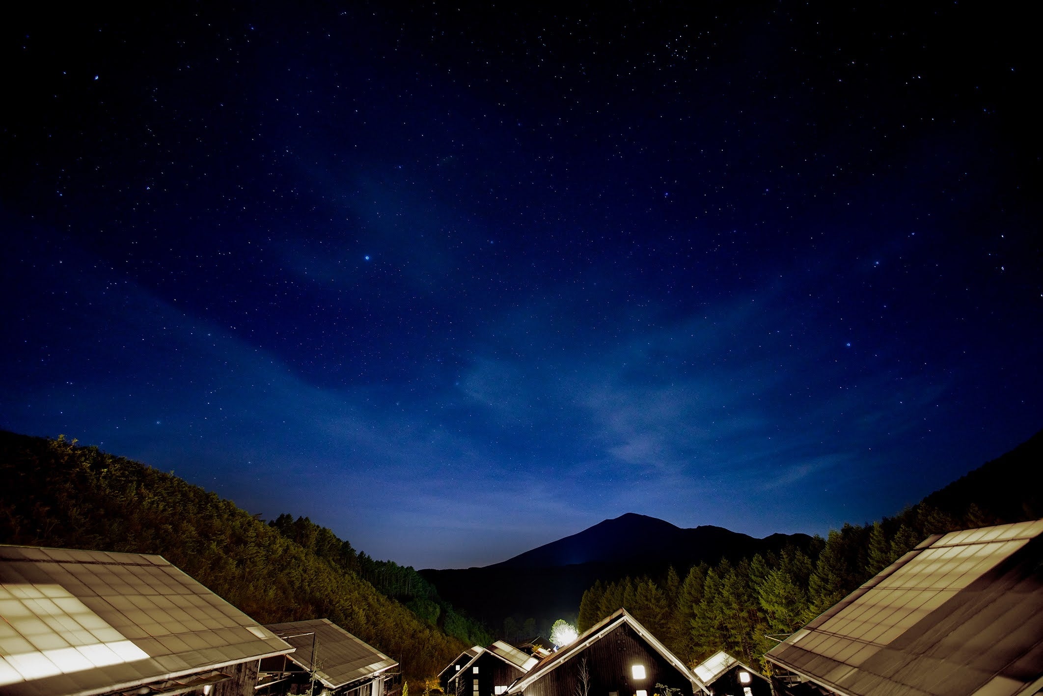 大自然の中で永遠の愛を誓う！「あさま空山望」で理想のプロポーズを叶える『フラワープロポーズプラン』を7...