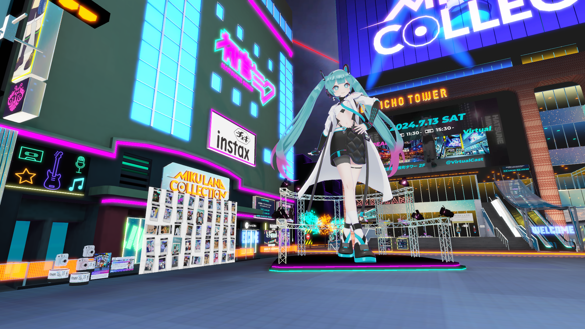 初音ミク初のリアル×バーチャル連動ファッションショー開催レポート