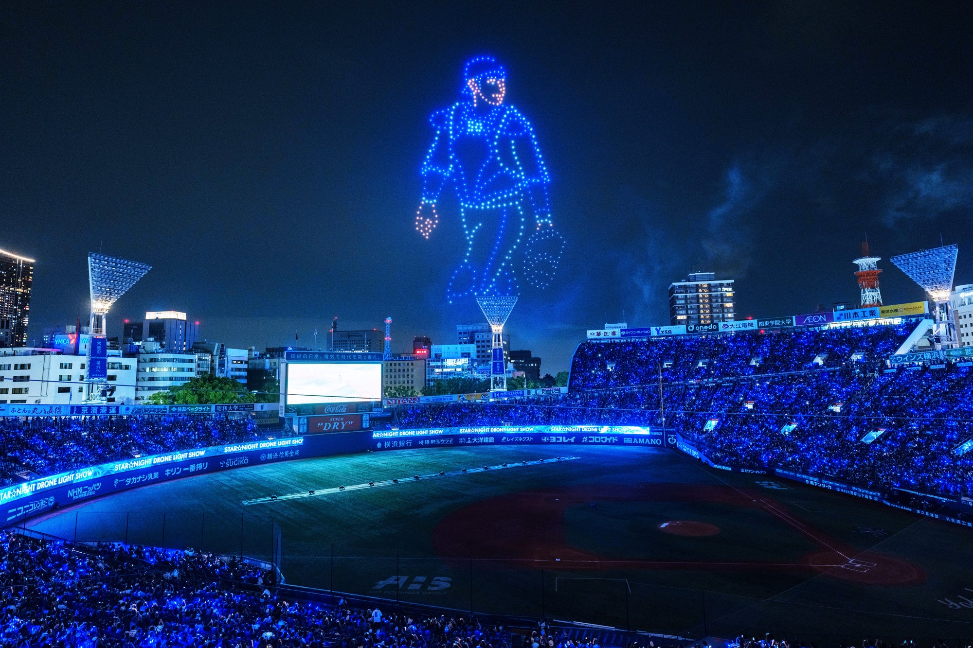 日本プロ野球過去最大の500機ドローンショー！横浜DeNAベイスターズ主催『STAR☆NIGHT DRONE LIGHT SHOW』で、...