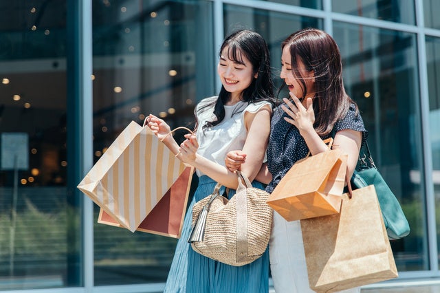 夏服は毎年多めに買いがち・・・？増える衣服の収納悩み調査