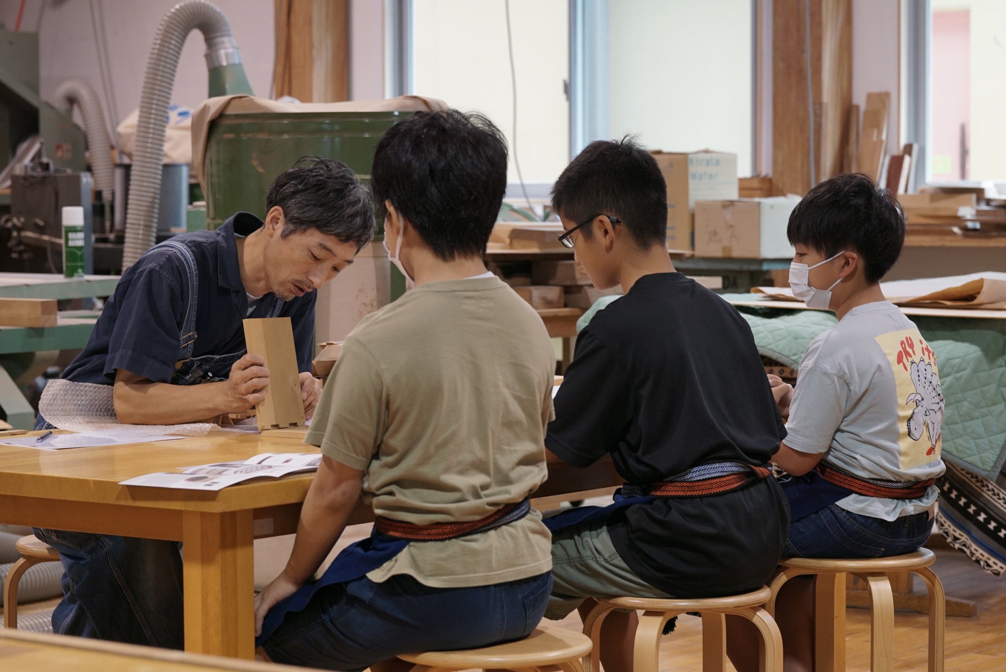 この夏、工芸職人に弟子入りしよう！駿府の工房 匠宿が子どもたちに提供する、夏だけの特別な体験プログラム...