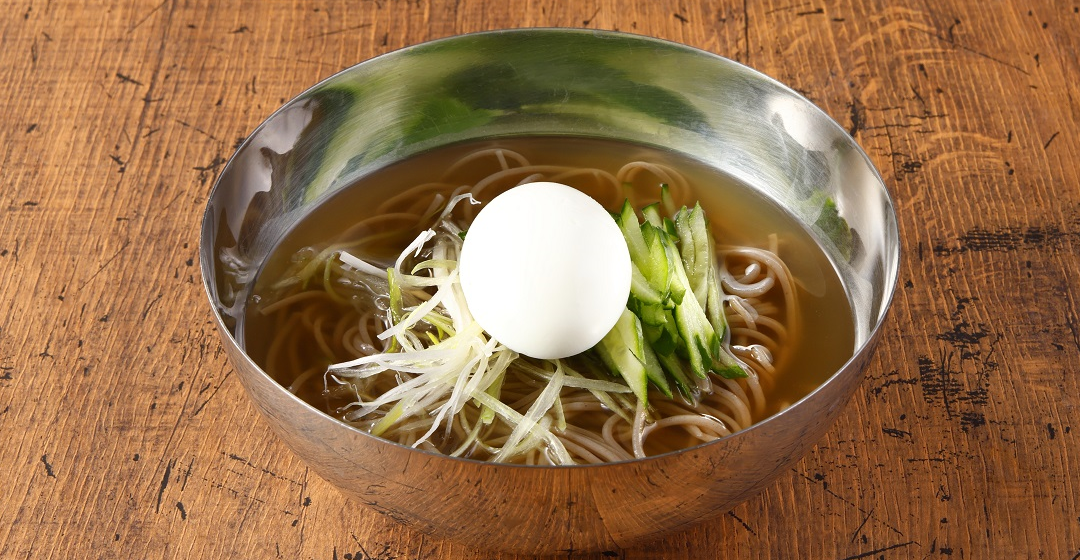 牛骨スープの本格韓国冷麺