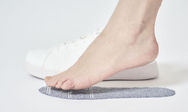 靴下の新しいカタチ「はかないくつした」の
男女兼用タイプが登場！Makuakeにて目標金額の780％を達成