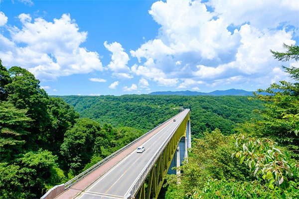 日本の避暑地ランキング！
～2位「富良野」を抑え1位に輝いたのは？ 
阪急交通社が公開～