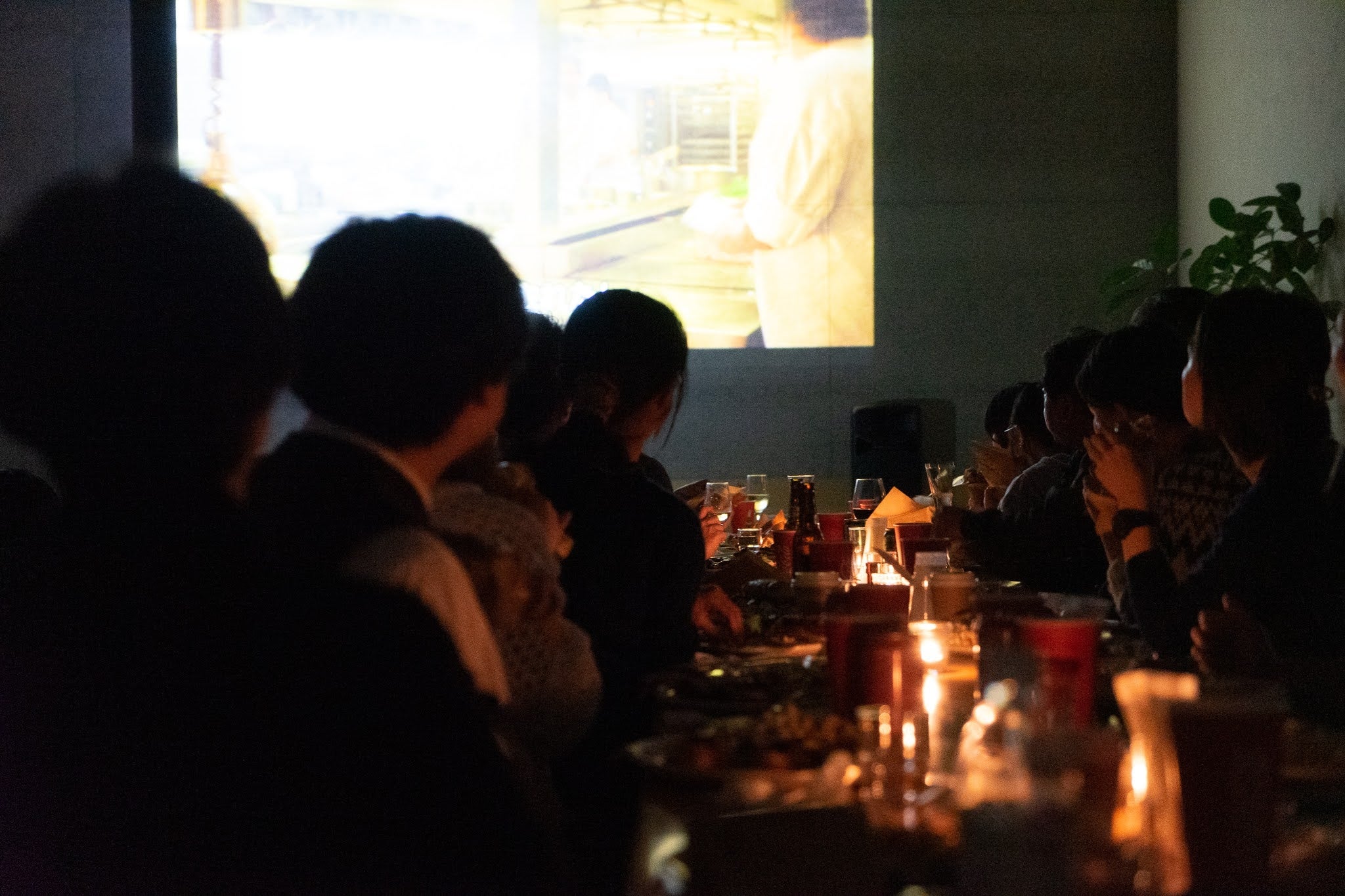 食欲の秋に【映画に登場する料理を楽しみながら映画鑑賞】。景観が美しい町田の公園にあるカフェ・レストラン...