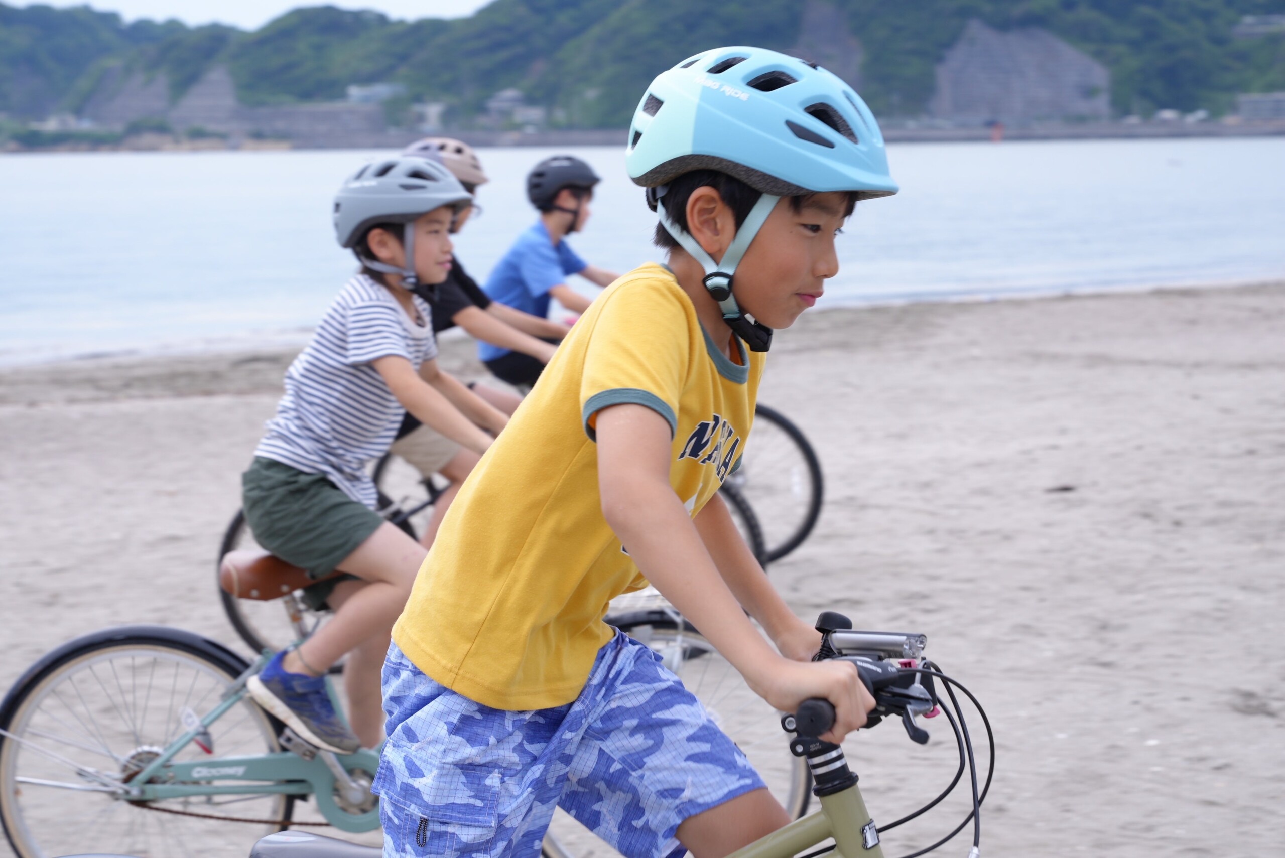 【カッコカワイイを両立！小学生のために作られたヘルメット】圧倒的軽さと豊富なカラバリで自分だけのオシャ...