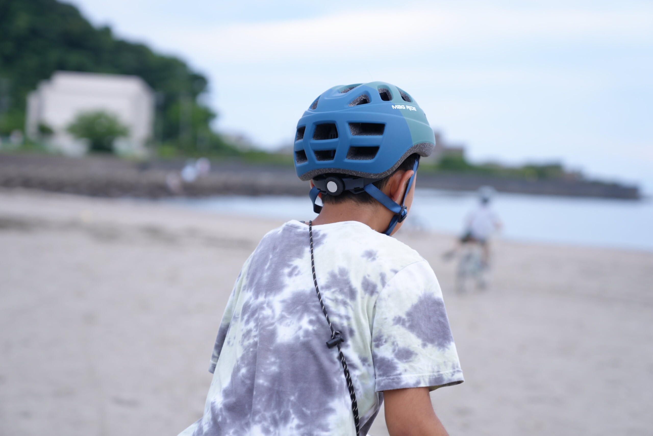 【カッコカワイイを両立！小学生のために作られたヘルメット】圧倒的軽さと豊富なカラバリで自分だけのオシャ...