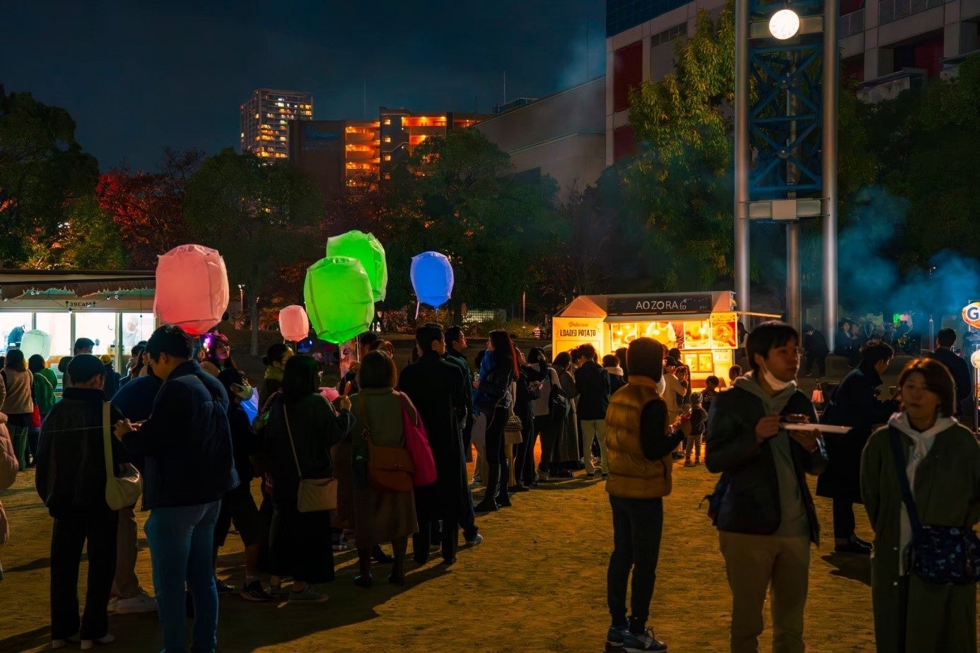 【大阪市】チケット売り切れ必至。カラフルな光が生み出す神秘的な光景！大好評イベント、扇町ランタンフェス...