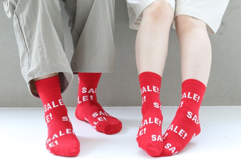【靴下屋40周年記念企画】幻の非売品＜SALE SOCKS＞を公式オンラインストア限定で発売。期間中に着用して「靴...