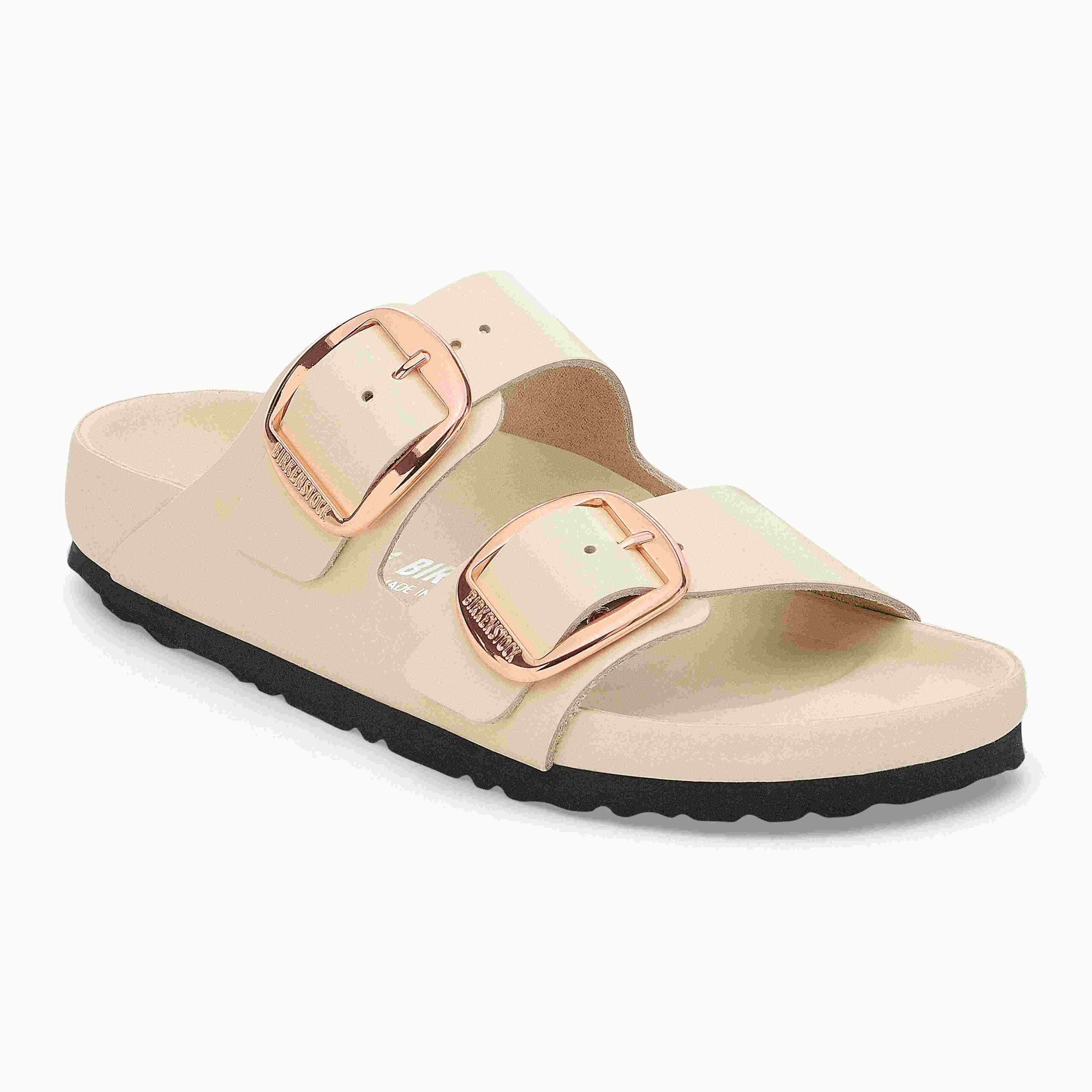 BIRKENSTOCKのシグネチャー、ダブルストラップのARIZONAがシックなカラーとバックルで登場。