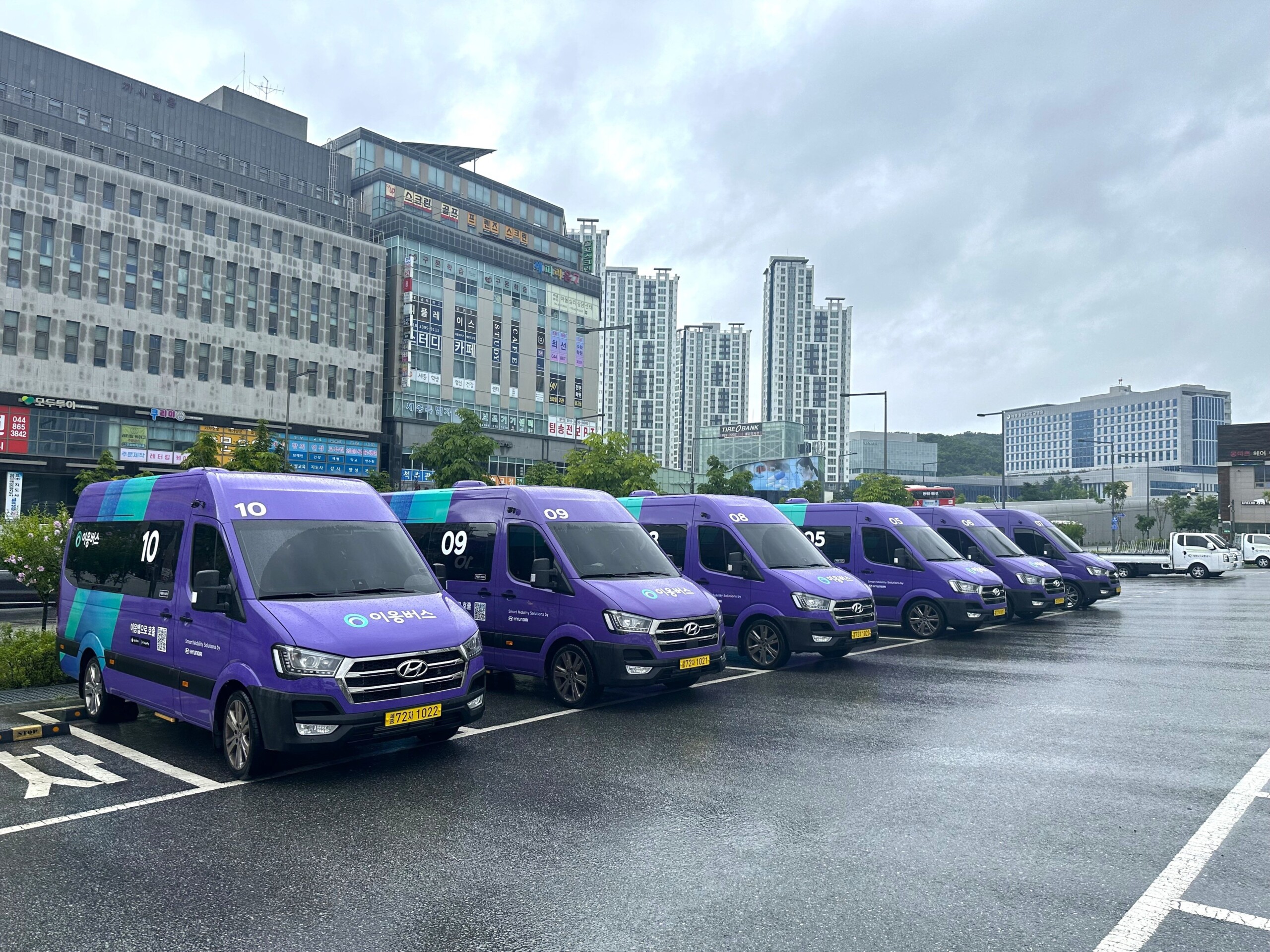 MKタクシーが韓国のi.Mタクシーを運行するJINMOBILITYと高級バンによる空港送迎特化のK-VAN Koreaの二社と空...