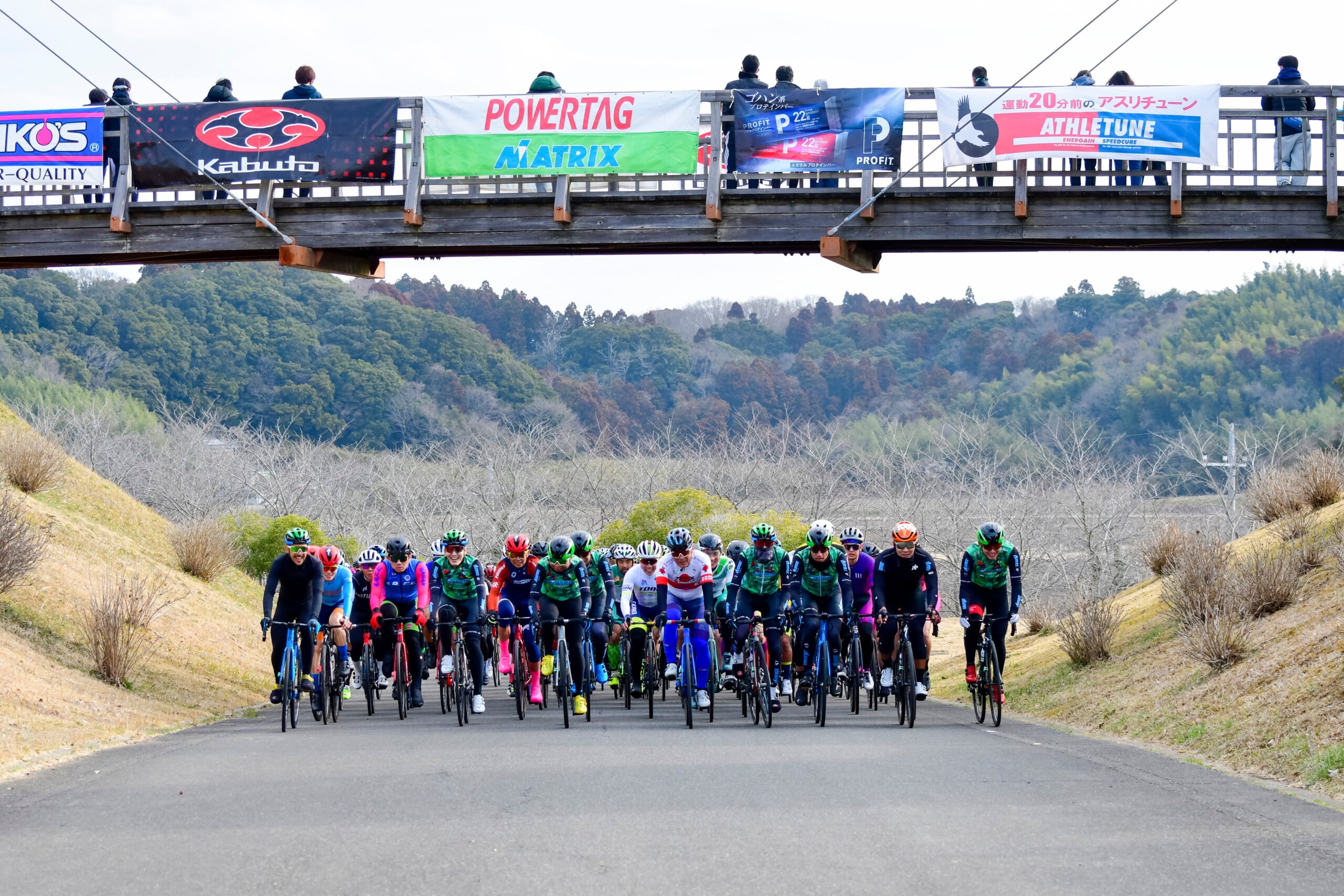 自転車イベント「しもふさクリテリウム9月」参加者に「新・PROFITささみプロテインバー」をプレゼント