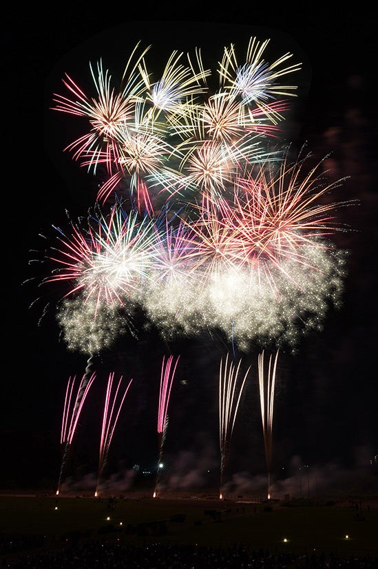 夜空を彩る２万発の光の祭典 45万人を魅了