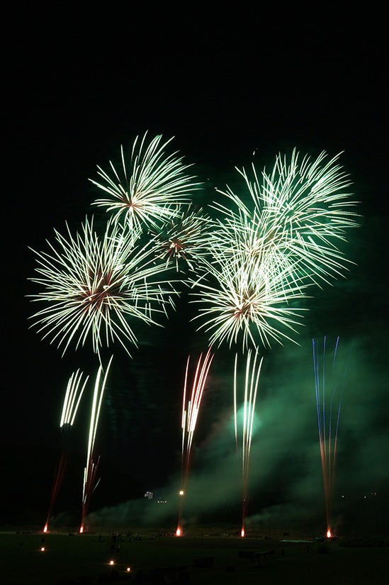 夜空を彩る２万発の光の祭典 45万人を魅了