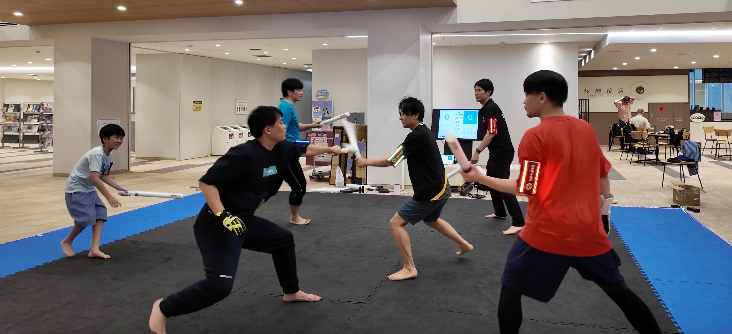 安全で大人数で楽しめるレクリエーションシステムの提供を開始！センサー内蔵の刀で戦うデジタルチャンバラSA...