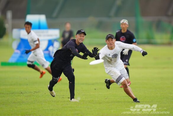 昨年度準優勝のBustarが、リベンジ達成で優勝！[第12回全日本マスターズアルティメット選手権大会]